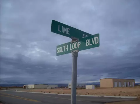 10516 Loop Blvd S, California City, CA 93505