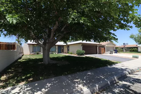 43055 Alep St, Lancaster, CA 93536 photo 4