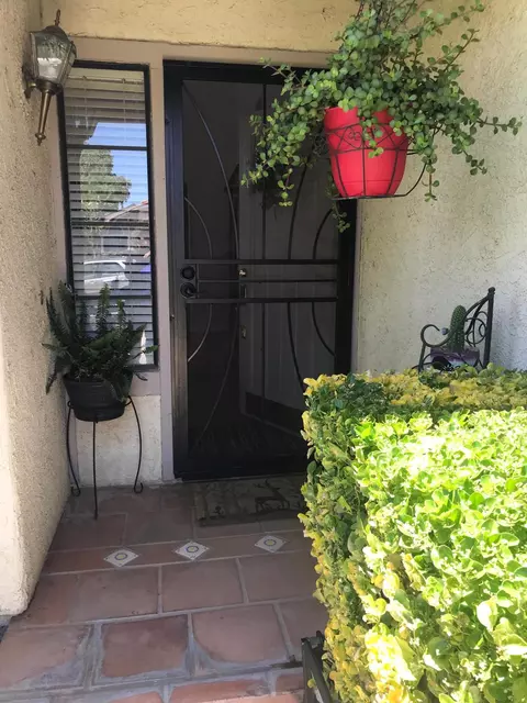36913 33rd St E, Palmdale, CA 93550 photo 2