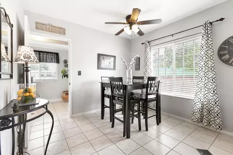 1327 Jackman St W, Lancaster, CA 93534 photo 9