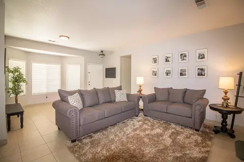 829 Green St S, Tehachapi, CA 93561 photo 8