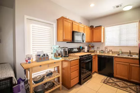 829 Green St S, Tehachapi, CA 93561 photo 6