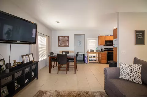 829 Green St S, Tehachapi, CA 93561 photo 11