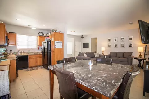 829 Green St S, Tehachapi, CA 93561 photo 7