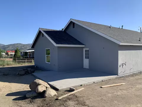 18061 Bold Venture Dr, Tehachapi, CA 93561 photo 4