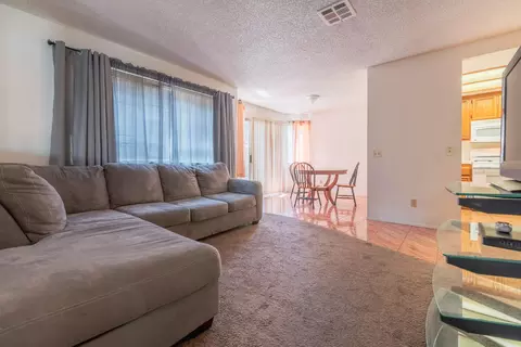 656 Beverly Ct, Lancaster, CA 93535 photo 16