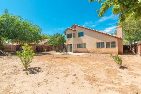 656 Beverly Ct, Lancaster, CA 93535 photo 26