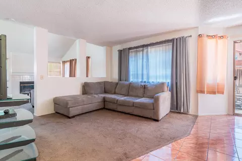 656 Beverly Ct, Lancaster, CA 93535 photo 22