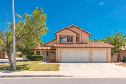 656 Beverly Ct, Lancaster, CA 93535 photo 1