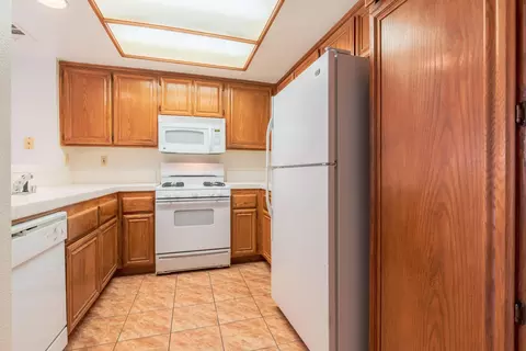 656 Beverly Ct, Lancaster, CA 93535 photo 19