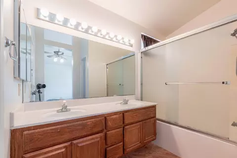 656 Beverly Ct, Lancaster, CA 93535 photo 10