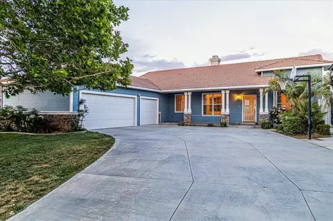 43320 Haven Pl, Lancaster, CA 93536 photo 1