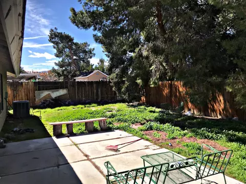 36937 Desert Willow Dr, Palmdale, CA 93550 photo 4
