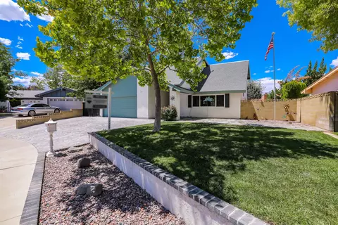 2621 Space Ct, Lancaster, CA 93536 photo 2