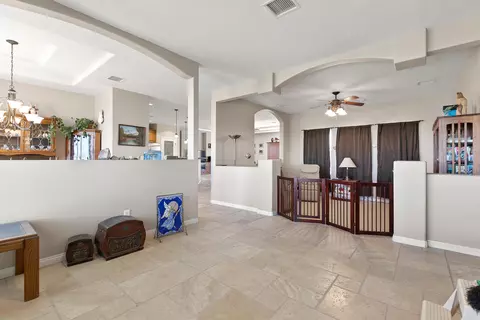 43347 53rd St E, Lancaster, CA 93535 photo 2