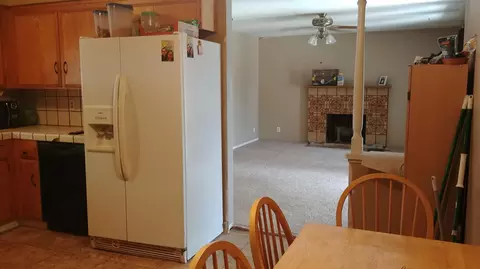 44437 Hanstead Ave, Lancaster, CA 93535 photo 3