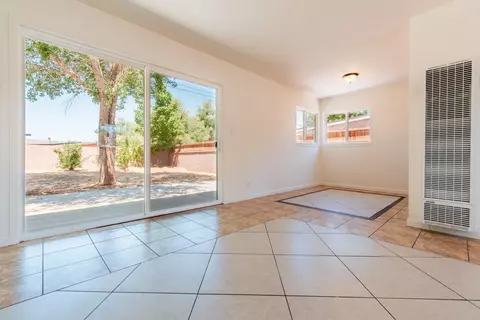 44633 6th Street St E, Lancaster, CA 93535 photo 5