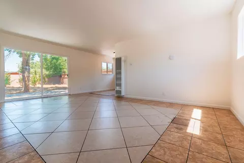 44633 6th Street St E, Lancaster, CA 93535 photo 3