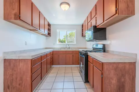 44633 6th Street St E, Lancaster, CA 93535 photo 7