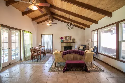 73 Meadow Lakes Dr, Tehachapi, CA 93561 photo 9