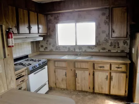 17228 Summers Dr, Tehachapi, CA 93561 photo 3
