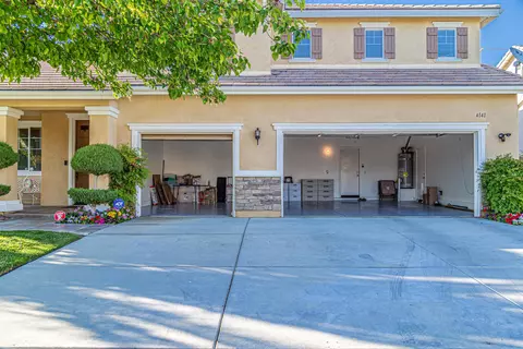 4141 Jade Ct, Lancaster, CA 93536 photo 8