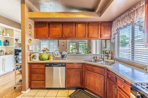 43931 Silver Bow Rd, Lancaster, CA 93535 photo 8