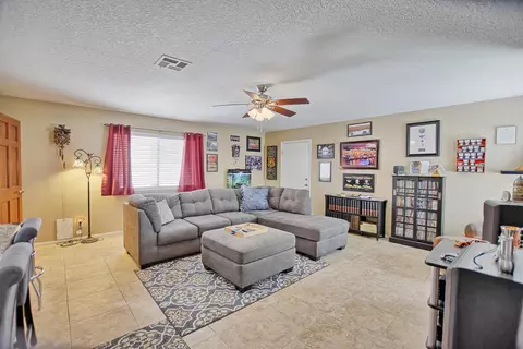 2135 Avenue J12 W, Lancaster, CA 93536 photo 13