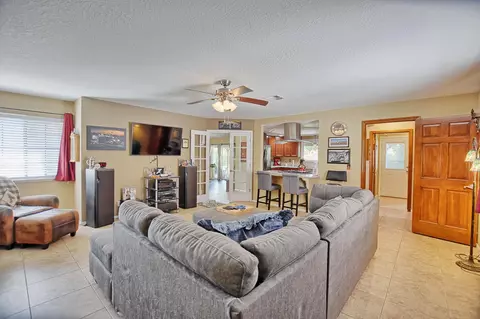 2135 Avenue J12 W, Lancaster, CA 93536 photo 12
