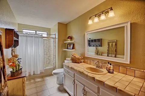 2135 Avenue J12 W, Lancaster, CA 93536 photo 22
