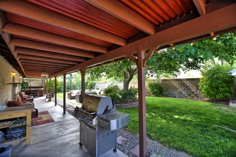 2135 Avenue J12 W, Lancaster, CA 93536 photo 23