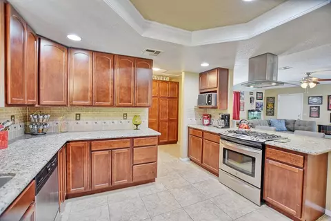 2135 Avenue J12 W, Lancaster, CA 93536 photo 10