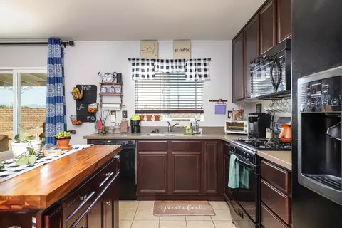 3202 James Ct, Lancaster, CA 93535 photo 8