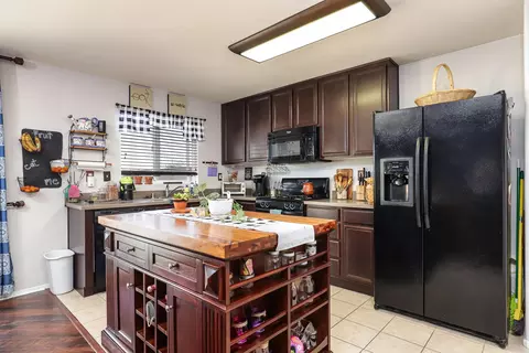 3202 James Ct, Lancaster, CA 93535 photo 6