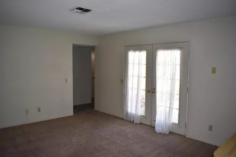 44236 Fine St, Lancaster, CA 93536 photo 2