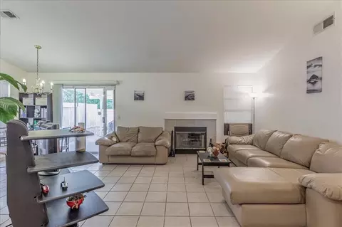 43654 Oleander St, Lancaster, CA 93535 photo 4
