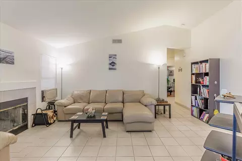 43654 Oleander St, Lancaster, CA 93535 photo 8