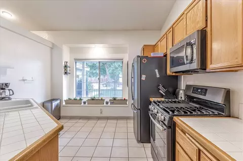 43654 Oleander St, Lancaster, CA 93535 photo 9