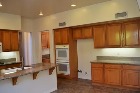 5794 Indian Pointe Dr, Simi Valley, CA 93063 photo 12