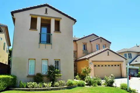 5794 Indian Pointe Dr, Simi Valley, CA 93063 photo 2