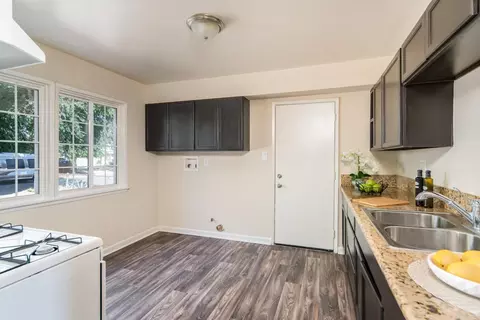 44220 Heaton Ave, Lancaster, CA 93534 photo 6