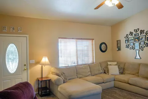 18340 Bowie St, Tehachapi, CA 93561 photo 7