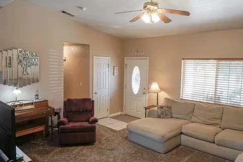 18340 Bowie St, Tehachapi, CA 93561 photo 6