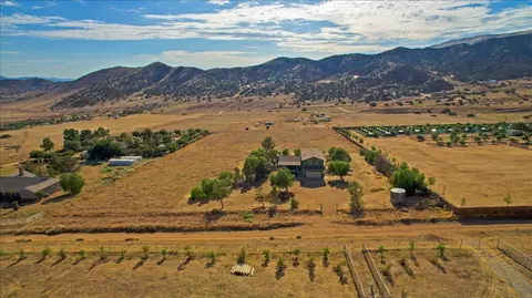 35453 31st St W, Acton, CA 93510 photo 4