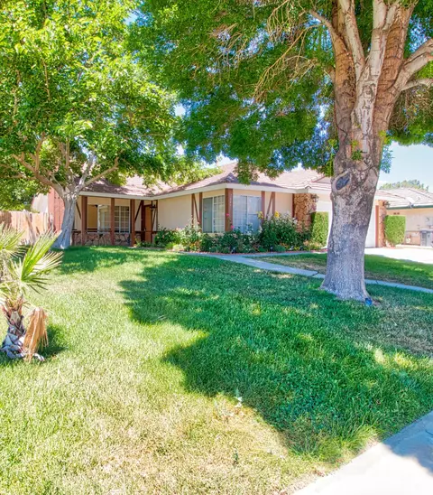2849 La Vida Dr, Lancaster, CA 93535 photo 4