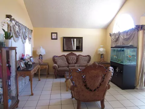 2148 Moonlight Ct, Palmdale, CA 93550 photo 3
