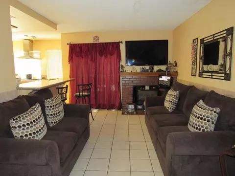 2148 Moonlight Ct, Palmdale, CA 93550 photo 4