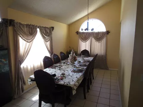 2148 Moonlight Ct, Palmdale, CA 93550 photo 6