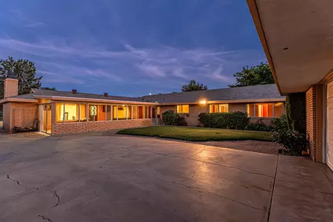 44525 Foxton Ave, Lancaster, CA 93535 photo 2
