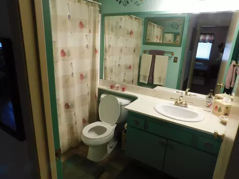 37761 27th St E St E, Palmdale, CA 93550 photo 8